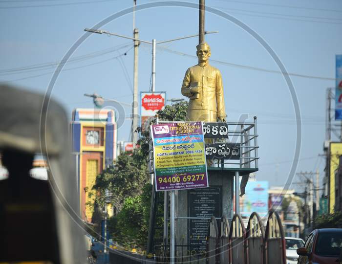 Maha Kavi Gurram Jashua  Statue In Anantapur City