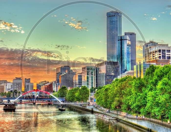 Sunset Over The Yarra River In Melbourne, Australia