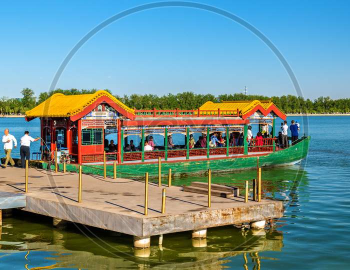Boat On Kunming Lake At The Summer Palace - Beijing