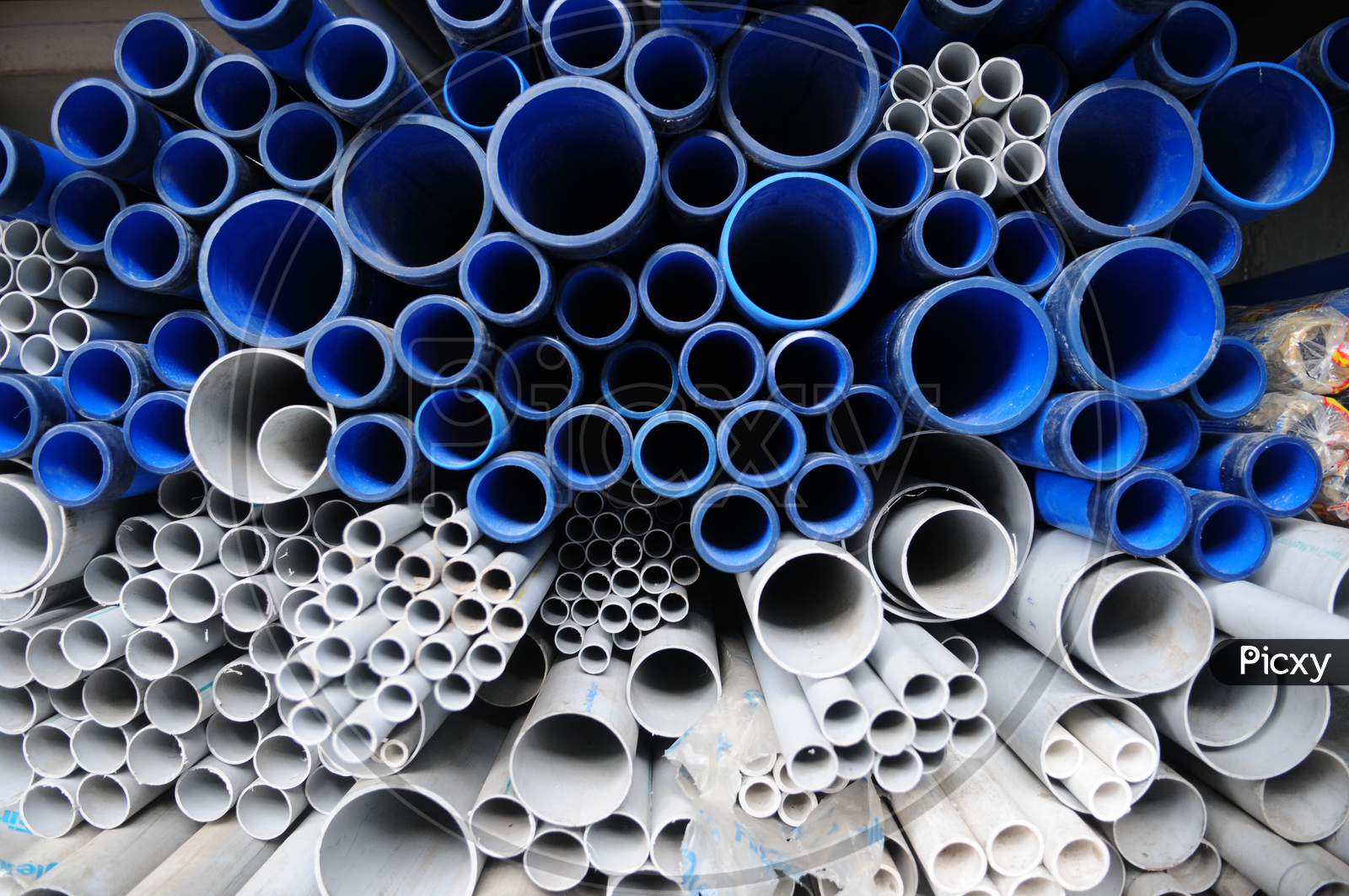 Patterns of different sizes of PVC Pipes