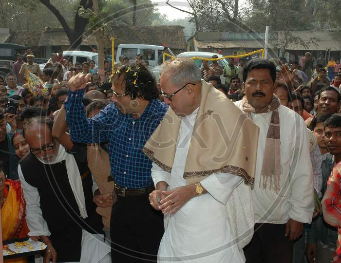 Former Indian President Pranab Mukherjee At an Tribal Village  During  Tribal Festival Celebrations In Murshidabad