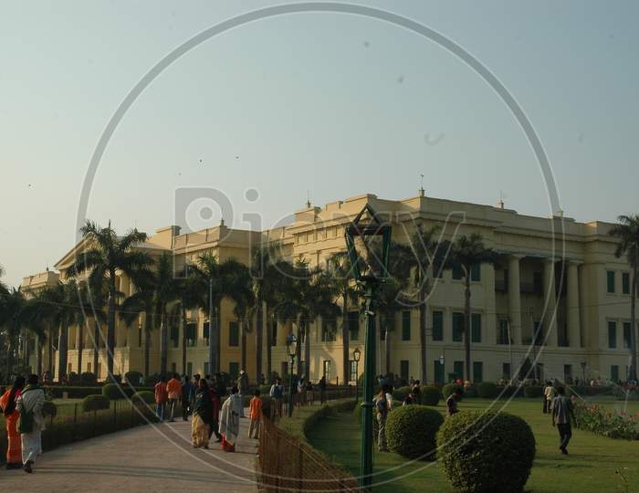 Tourists along the  Hazarduari Palace
