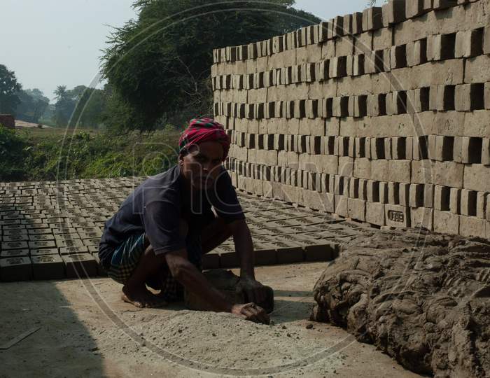 Families Working In Clay Brick Klins In Rural Villages Near Murshidabad, West Bengal