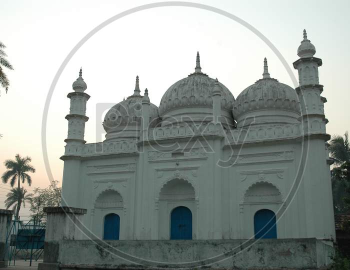 View of Motijhil Jama Masjid