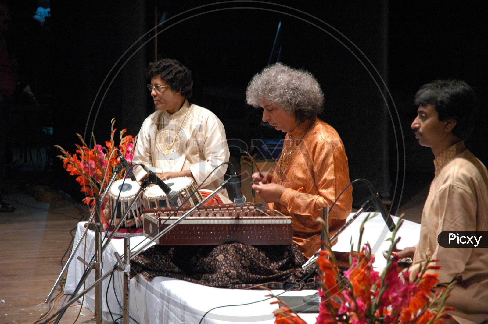 Pandit Shiv Kumar Sharma An Indian Classical Music Composer And Santhoor Player