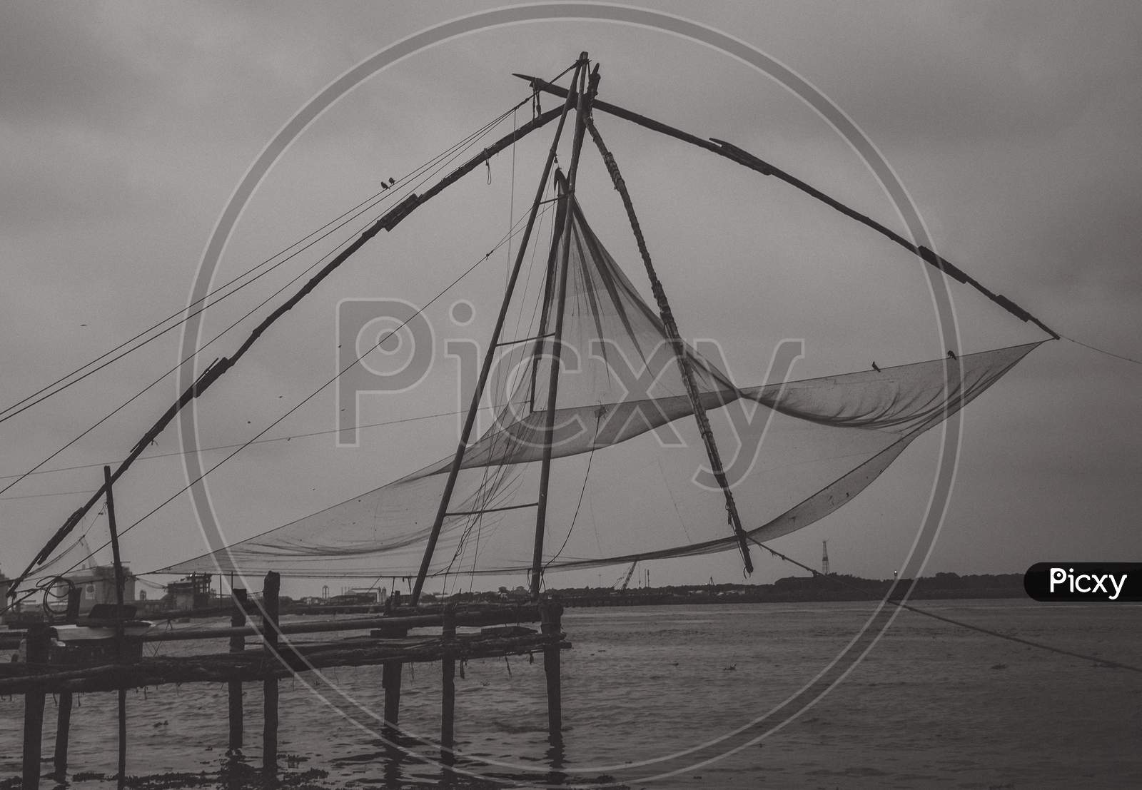 Image of China Fishing Nets in kerala Backwaters-RN802738-Picxy