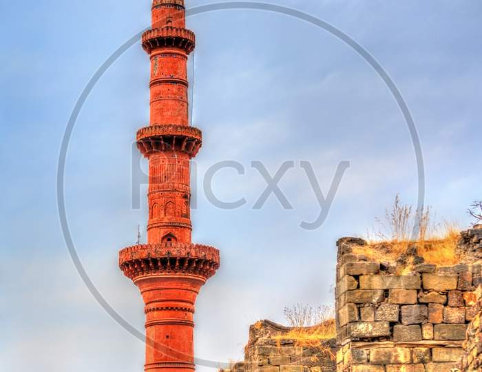 Chand Minar, A Minaret At Daulatabad Fort In Maharashtra, India