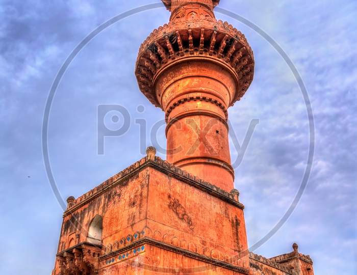 Chand Minar, A Minaret At Daulatabad Fort In Maharashtra, India