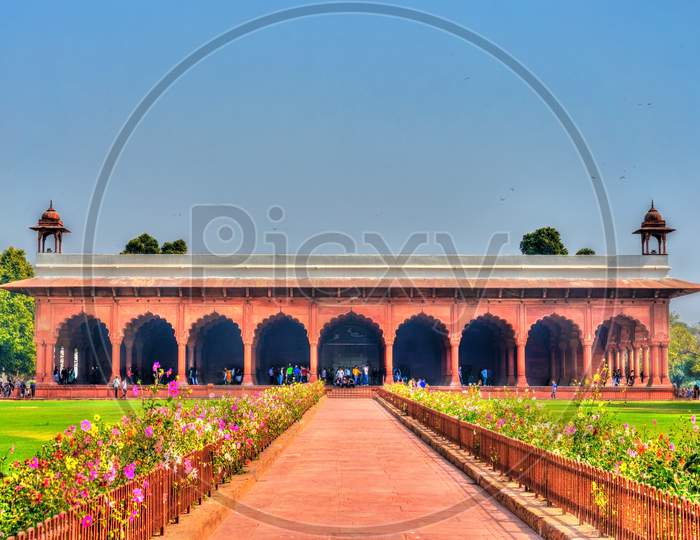 The Diwan-I-Am Or Hall Of Audience At The Red Fort Of Delhi, India