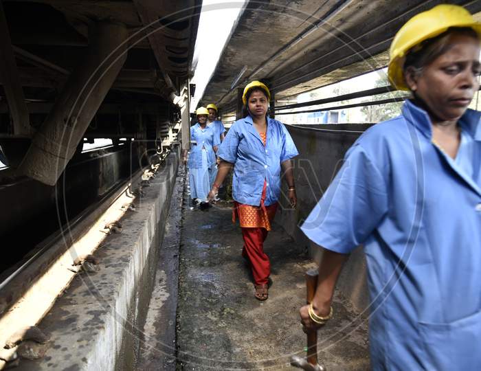 Guwahati, Assam, India. March 6, 2019. Women Workers Of The Northeast Frontier Railway Working At Guwahati Railway Station, As International Women'S Day Is Celebrated On March 8 Every Year.
