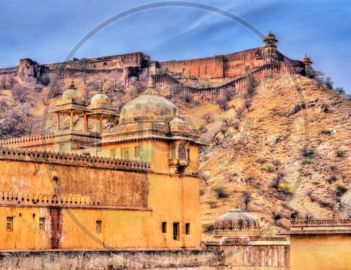View Of Amer And Jaigarh Forts In Jaipur - Rajasthan, India