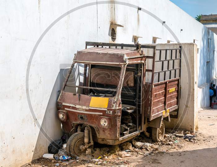 Abandoned Auto Rickshaw In Jaipur, India