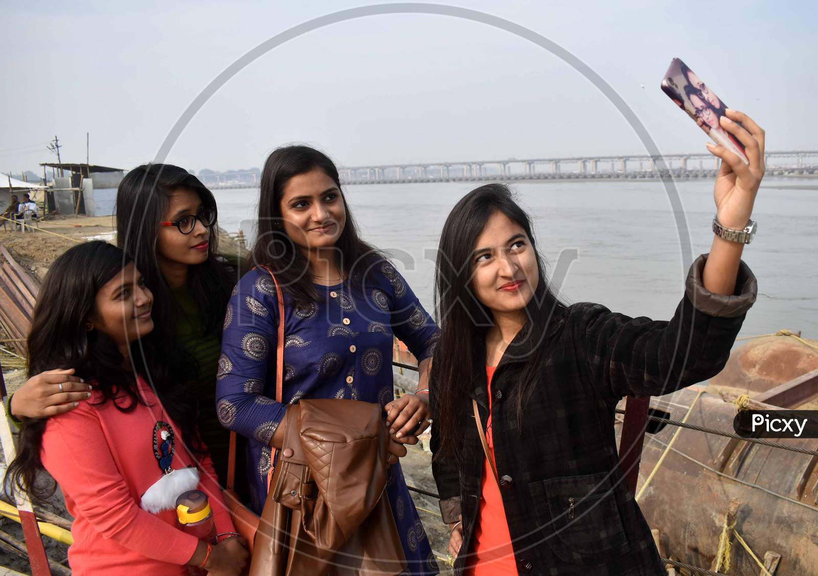 Image of Young Indian Girls Taking Selfie-GM205386-Picxy