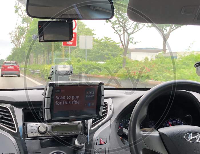 Billing Equipment in Taxi at Singapore.