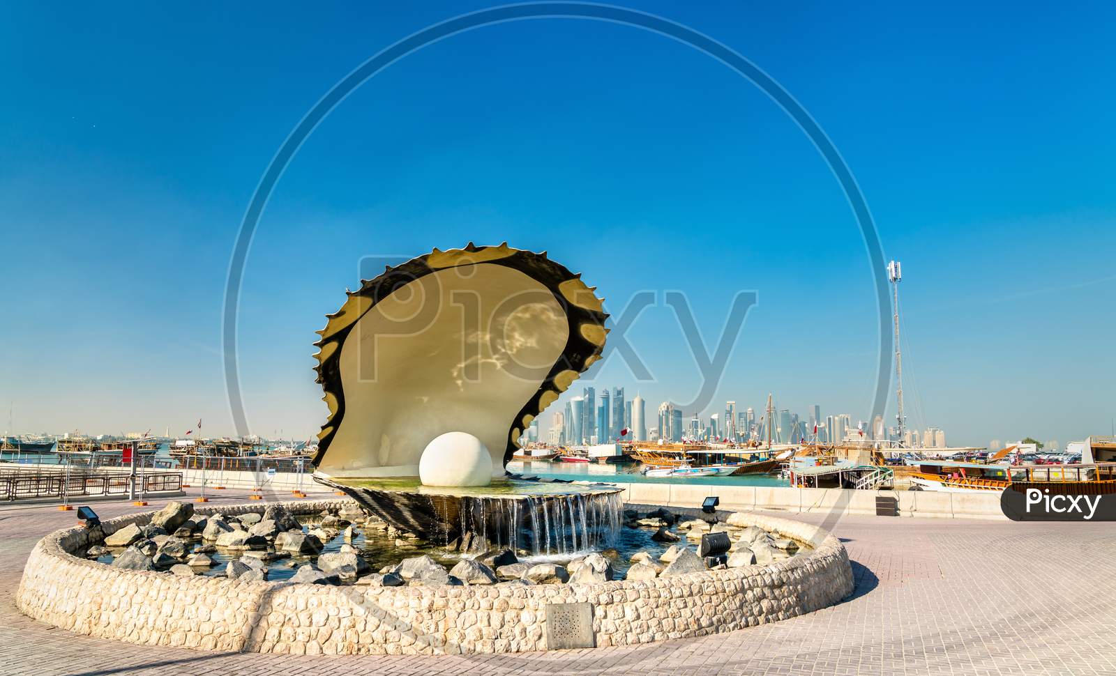 Oyster And Pearl Fountain On Corniche Seaside Promenade In Doha, Qatar