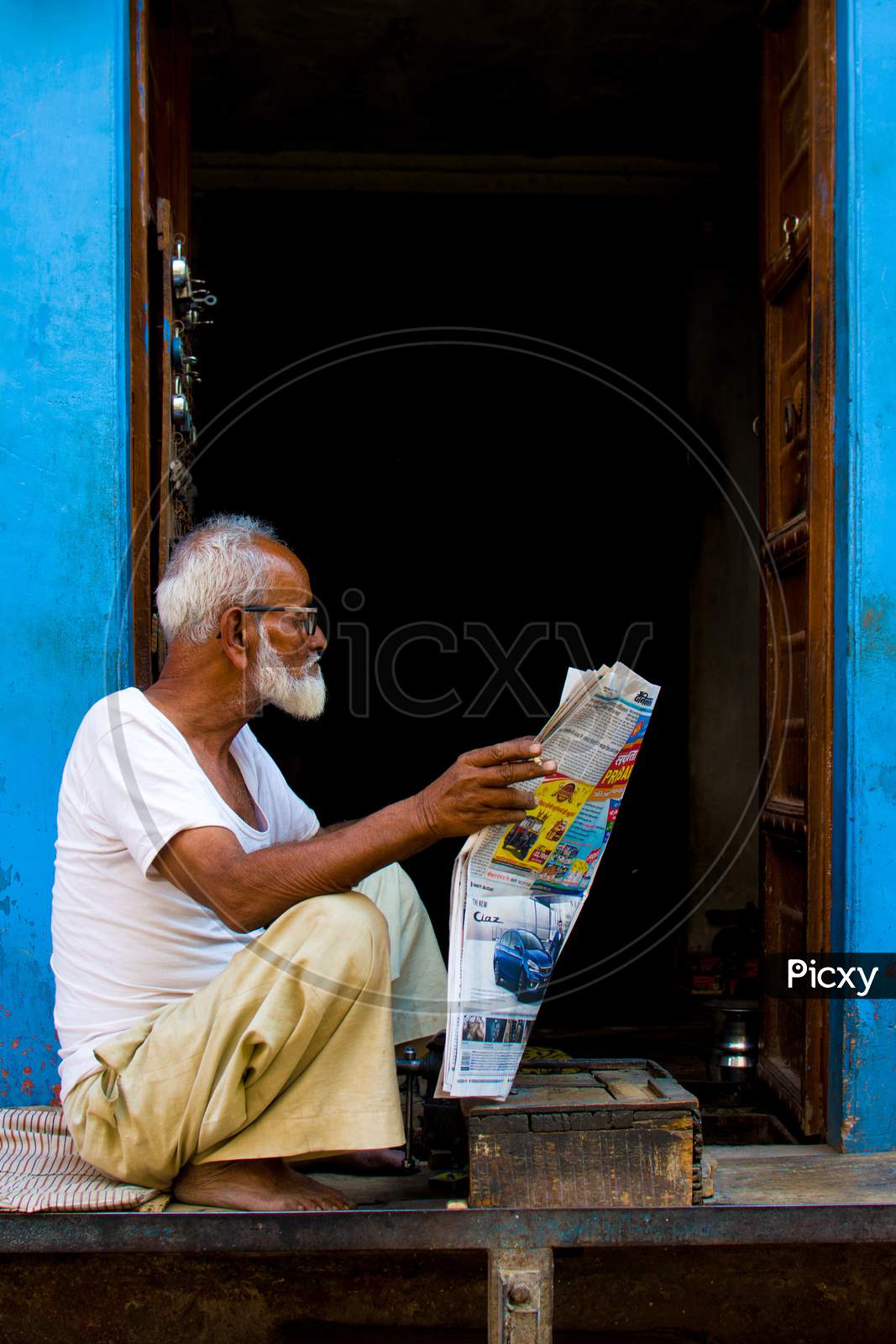 Old Man paper Reading