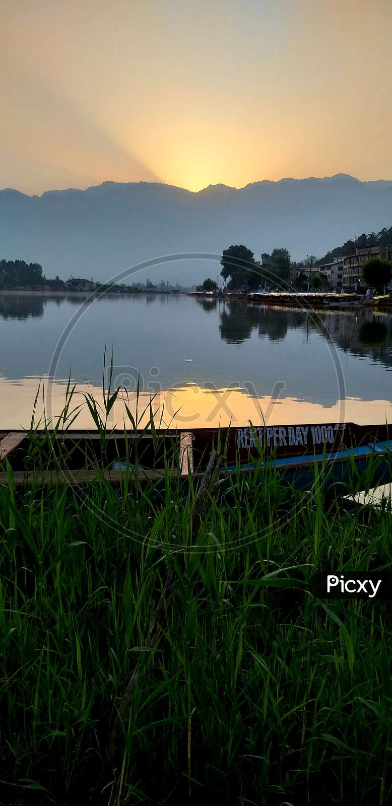 Sunrise and sunset from boat on dal lake