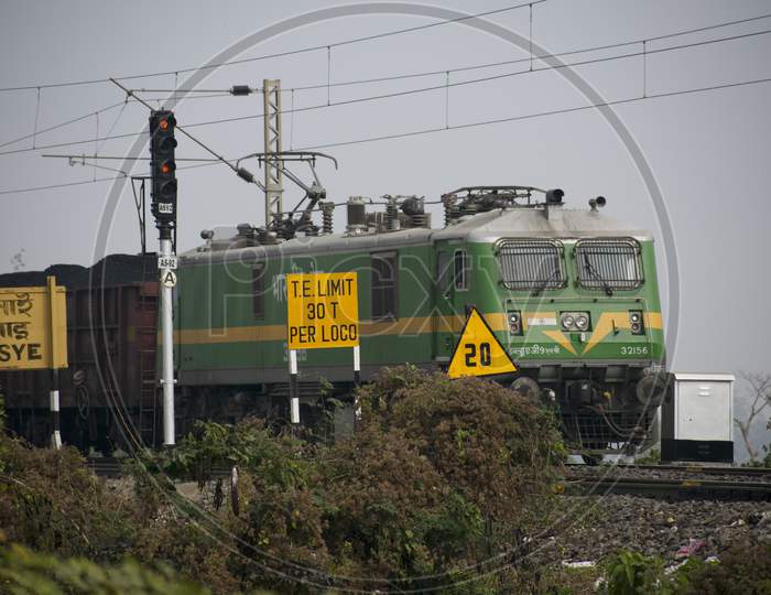 Khirai Midnapore, West Bengal, India - 11Th October 2020 : A Goods Train Of Indian Railway Accelerating.