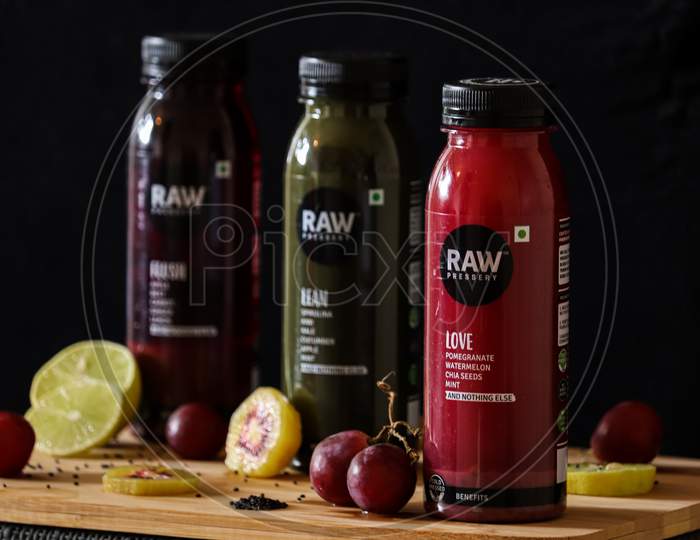 RAW juices , food photography