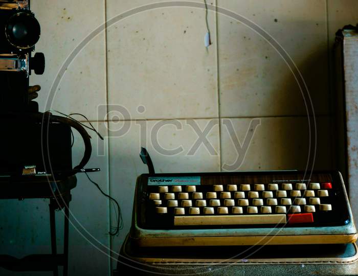 vintage typewriter india
