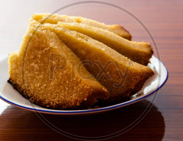 Eggless Rava Cake In A Plate