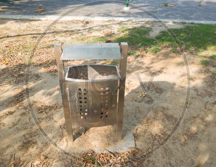 New Delhi Government Has Installed A Steel Dustbins In Park