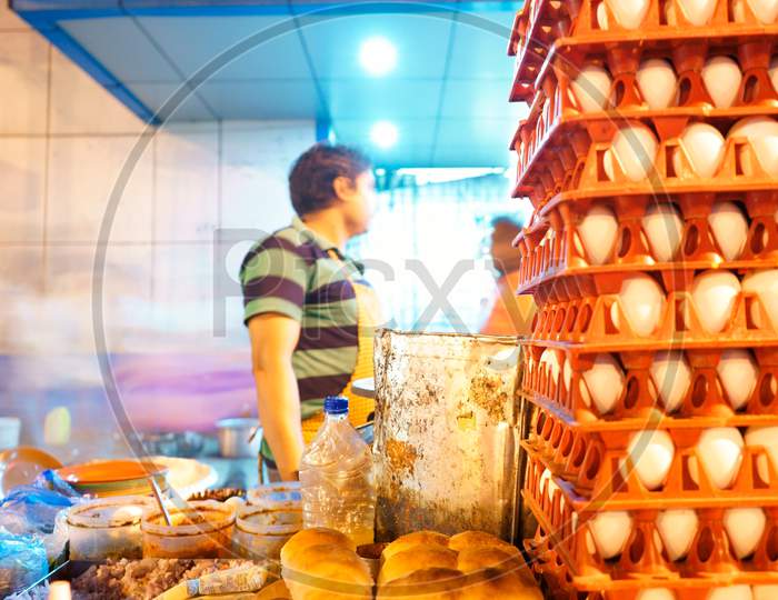 Mumbai egg vada pav stall