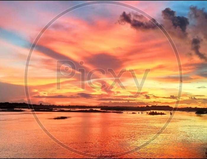 Sunrise×Remove Dhow×Remove River×Remove Sky×Remove Fisherman×Remove Sunset×Remove Boat×Remove Calm×Remove Atmospheric phenomenon×Remove Vehicle