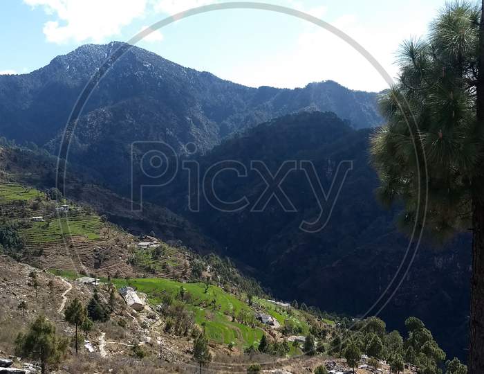 Himalayan Mountains In Uttarakhand