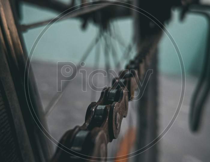 chains in bicycle