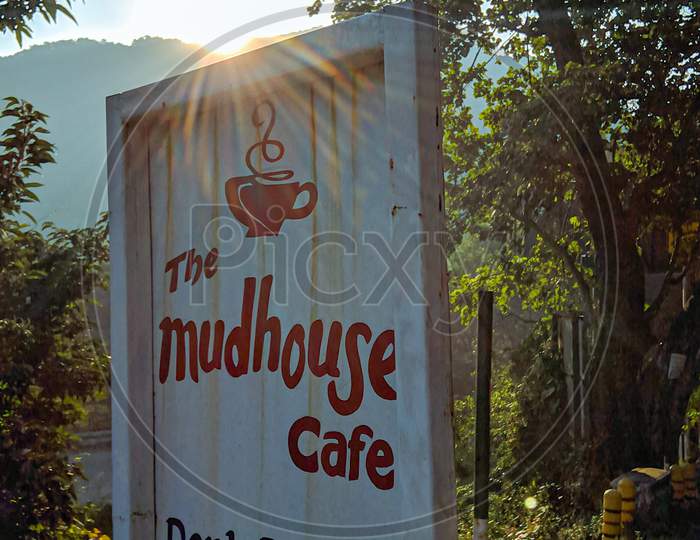 mud house cafe