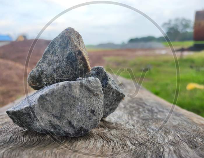 dynamic stone shot