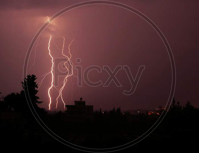 Lightning hd view during night
