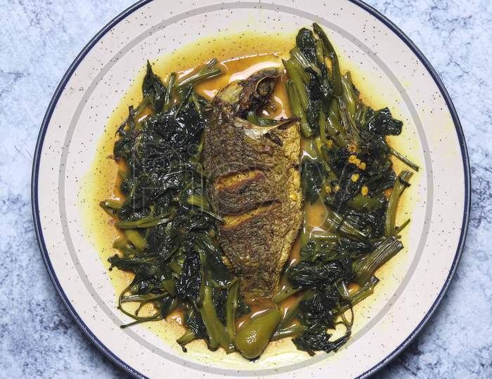Spinach fish curry