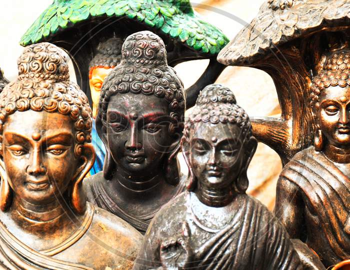 Buddha statue, Symbol of Peace Buddha, many statue of Buddha’s