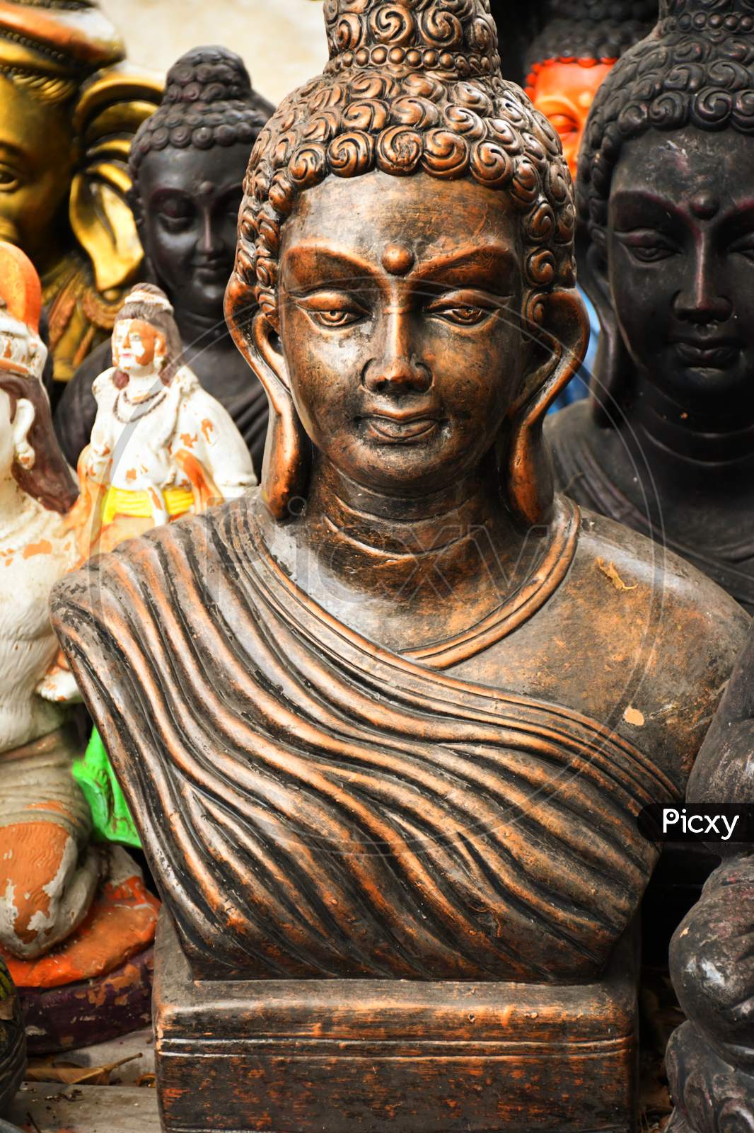 Buddha statue, Symbol of Peace Buddha, many statue of Buddha’s