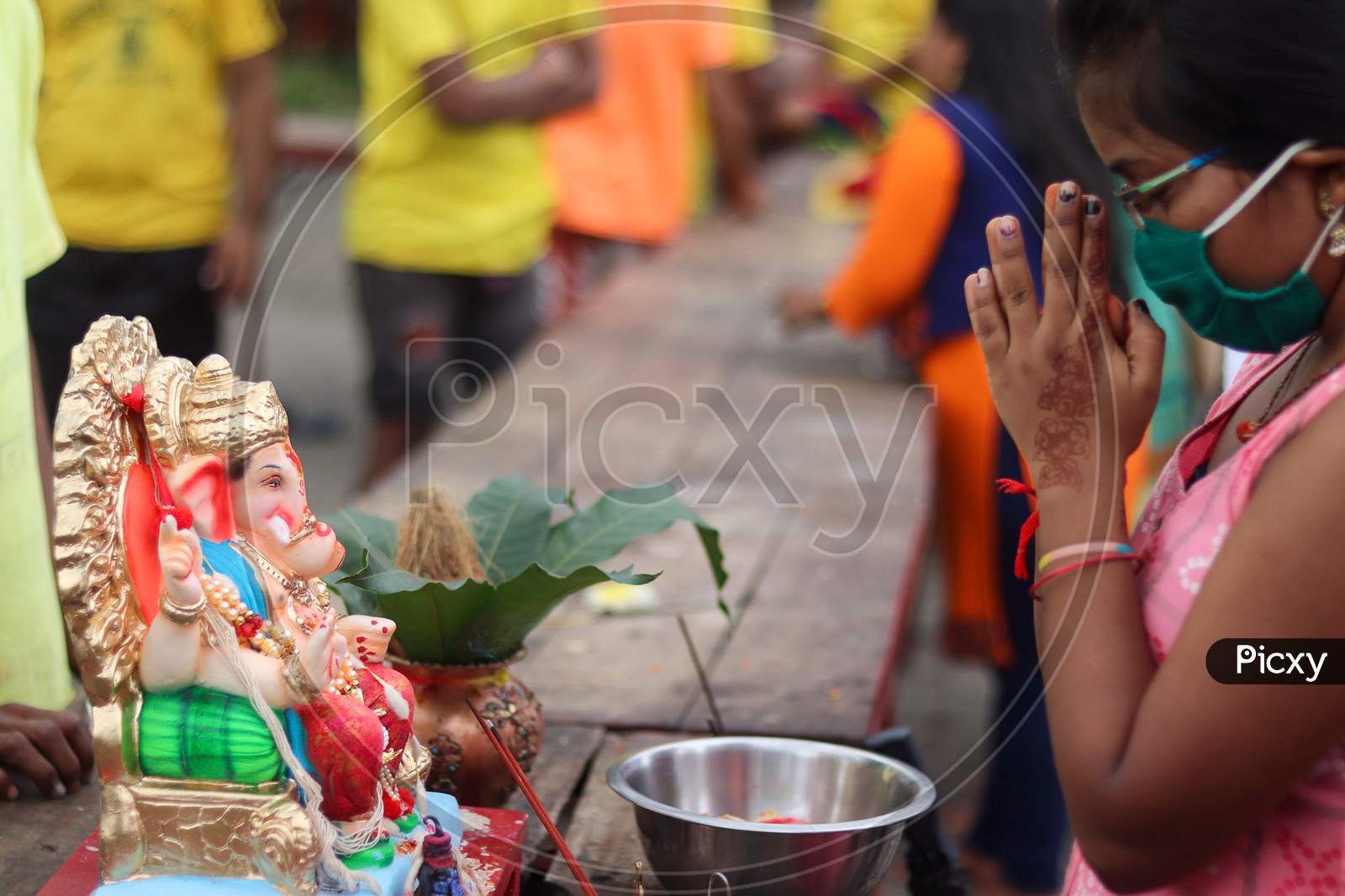 Ganesh visarjan candid photo at powai lake  (covid-19) 2020