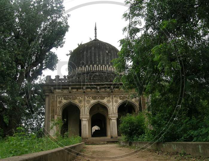Qutbshahi Tombs-Hyderabad-002