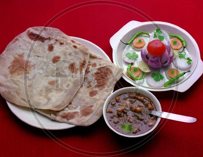 Chola Paratha-Salad