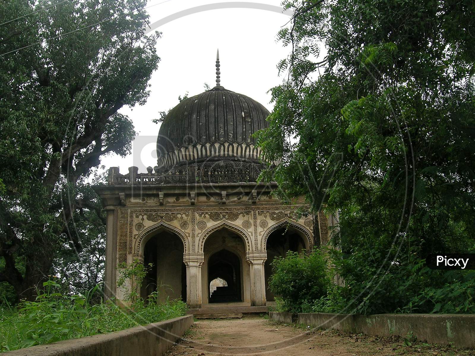 Qutbshahi Tombs-Hyderabad-002