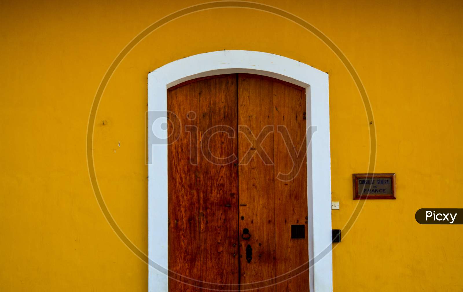 Entry door of French Consulate building in Pondicherry