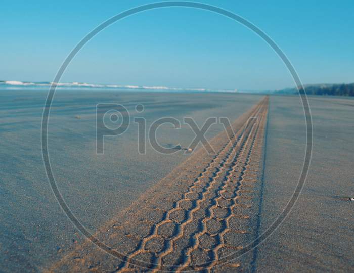 Sand, Beach, Shore, Leading lines, composition, mornings