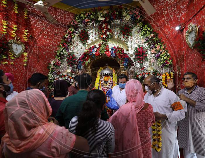 Devotees pray at Kali Mata Temple during Last day of Navratri in Jammu,24 october,2020.