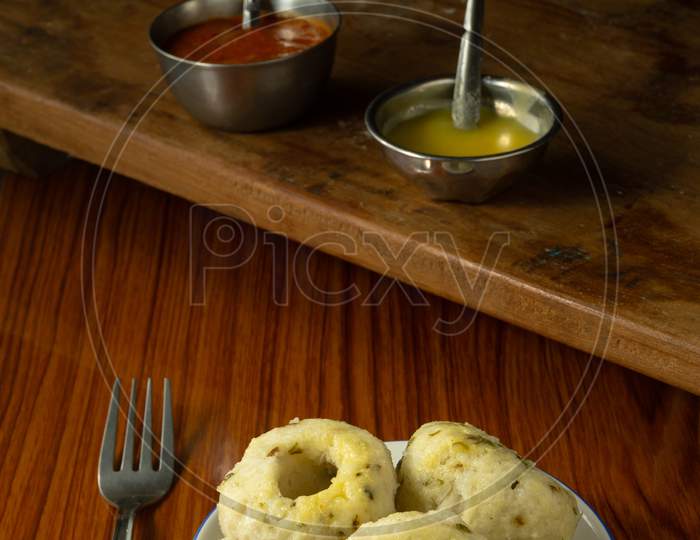 Rice Steamed Cup Dumplings With Ghee And Chutney