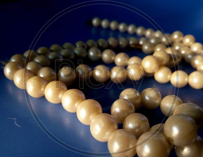 Shiny Pearls