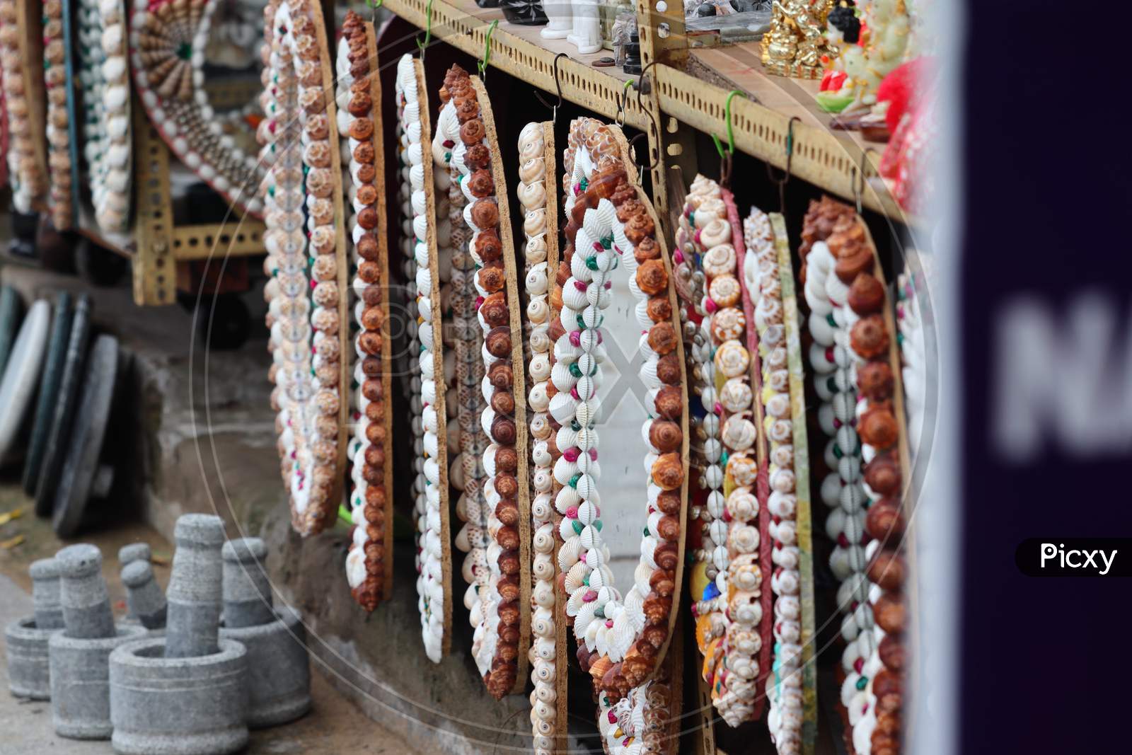 Traditional Handmade Sea Shell Door Hanging Decoration Toran, Bhandarwar. Dewali Decoration Item For Home , Party , Brithday , Wall, Office, Living Room, Vastu