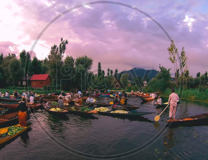 Floating Vegetable Market / Kashmir 2020