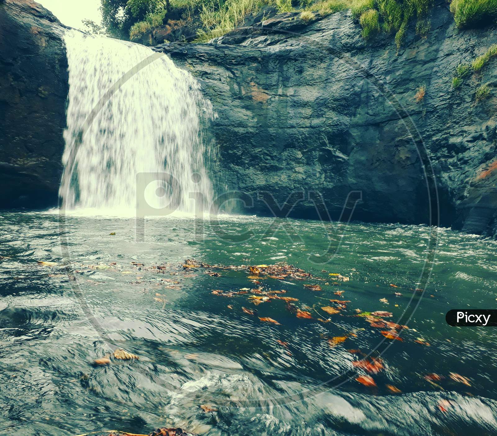 Kalmandavi waterfalls