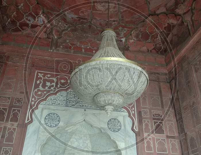 Chandeliers, Nizamuddin Dargah Masjid