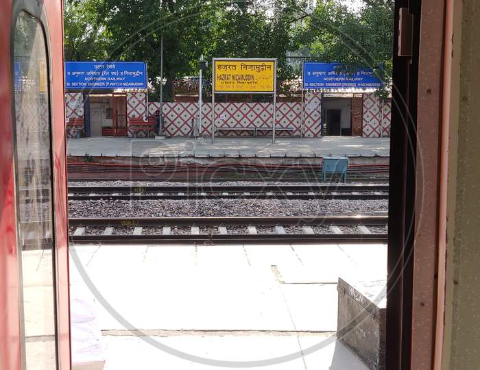 Hazrat NIzamuddin Railway Station